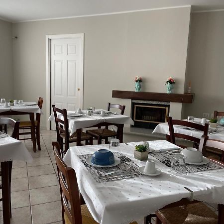 Casa Azzurra Camere Serravalle Sesia エクステリア 写真