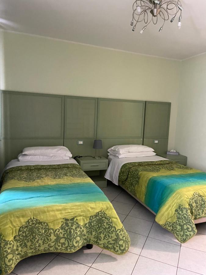 Casa Azzurra Camere Serravalle Sesia エクステリア 写真