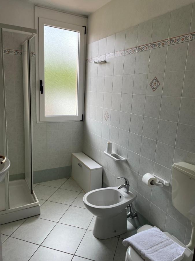 Casa Azzurra Camere Serravalle Sesia エクステリア 写真