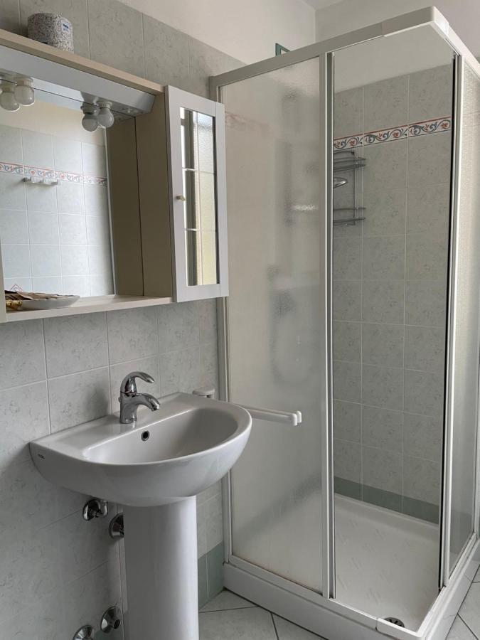 Casa Azzurra Camere Serravalle Sesia エクステリア 写真