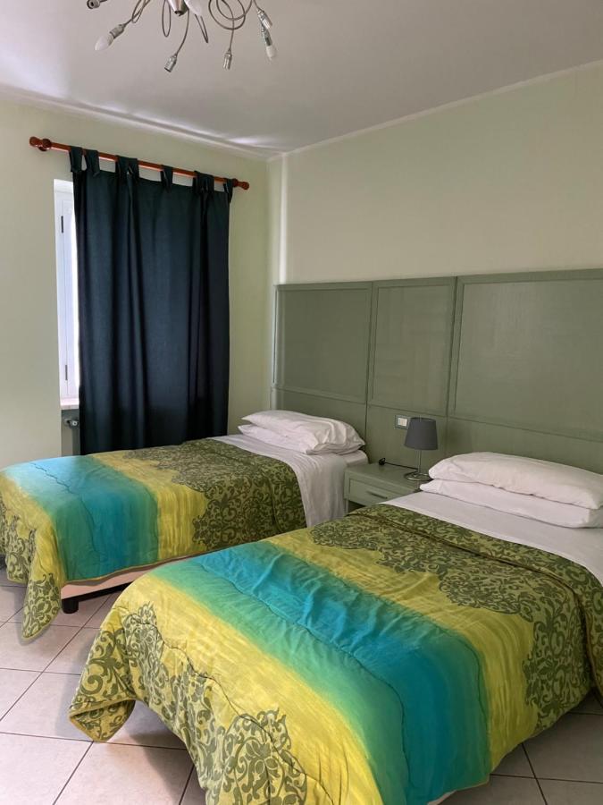 Casa Azzurra Camere Serravalle Sesia エクステリア 写真